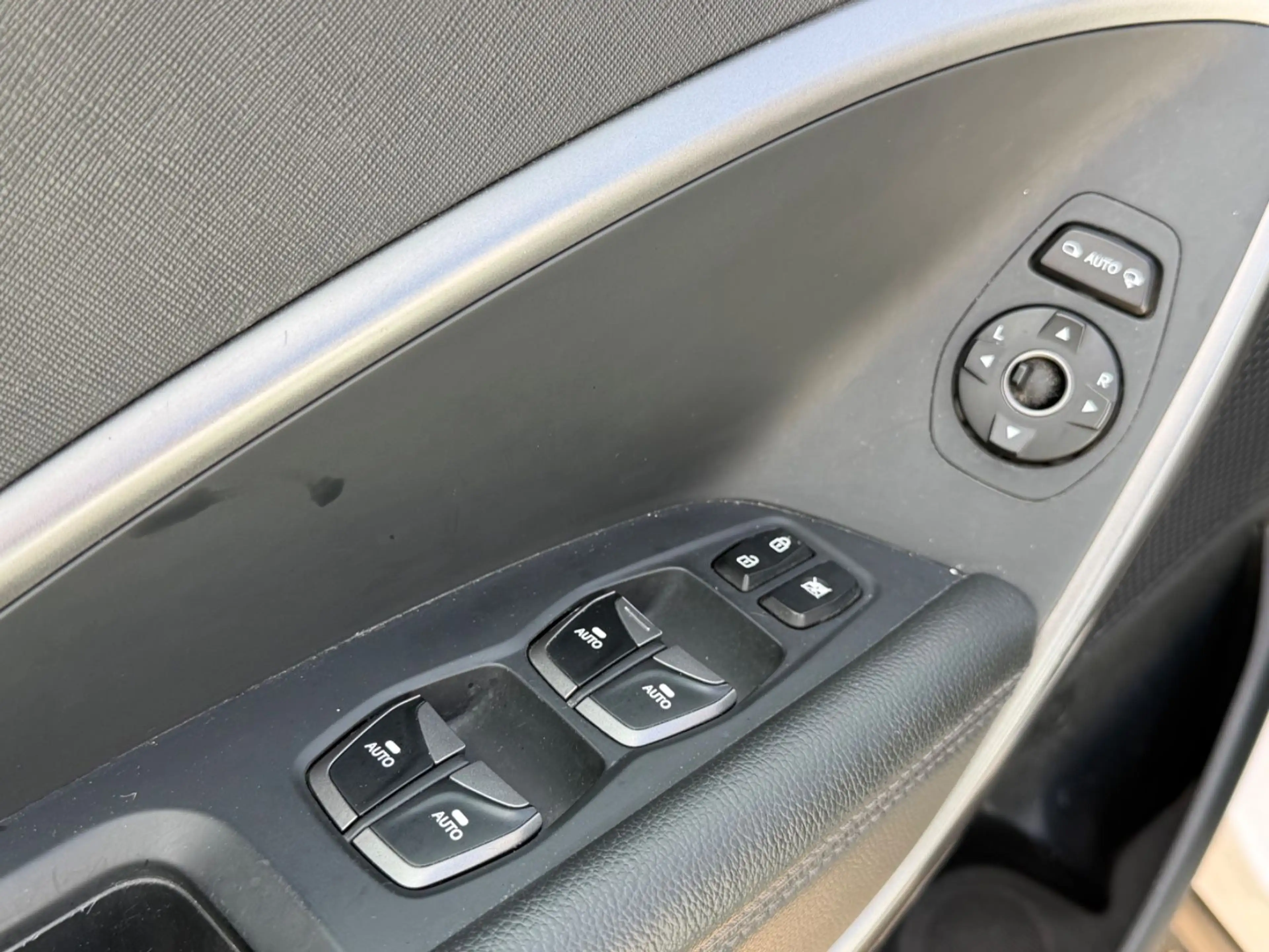 Hyundai SANTA FE Premium 4WD — photo 14