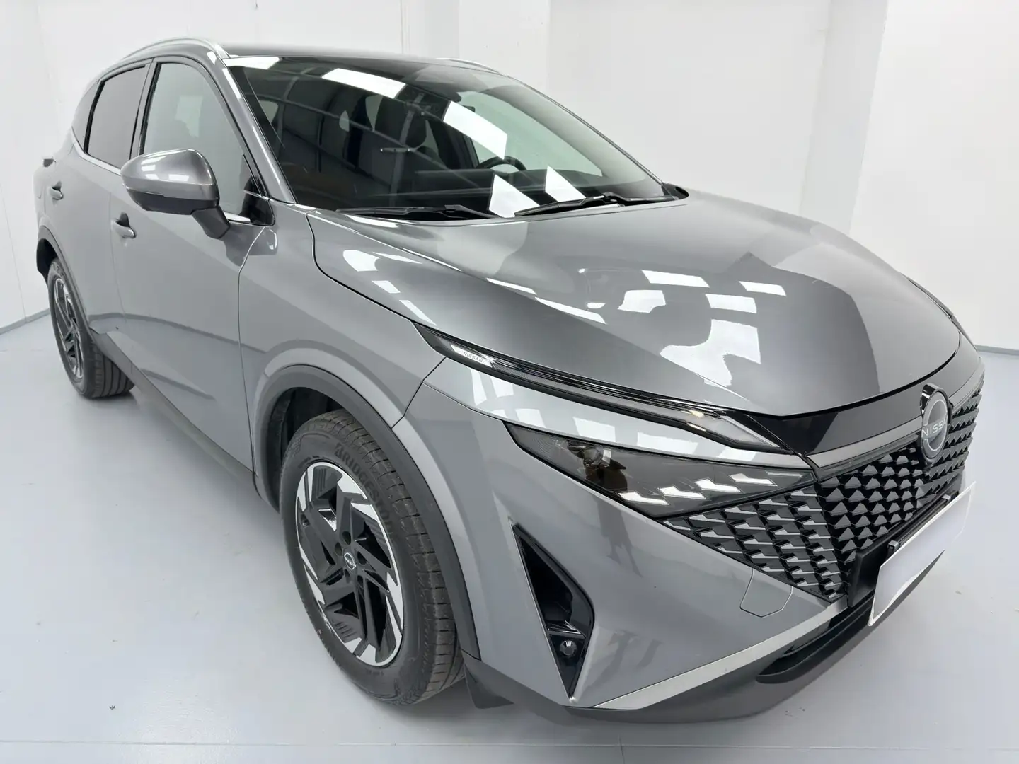 Nissan Qashqai *Promo Kasko* 1.3 MHEV X-TRONIC N-CONNECTA 158CV Gris - 2