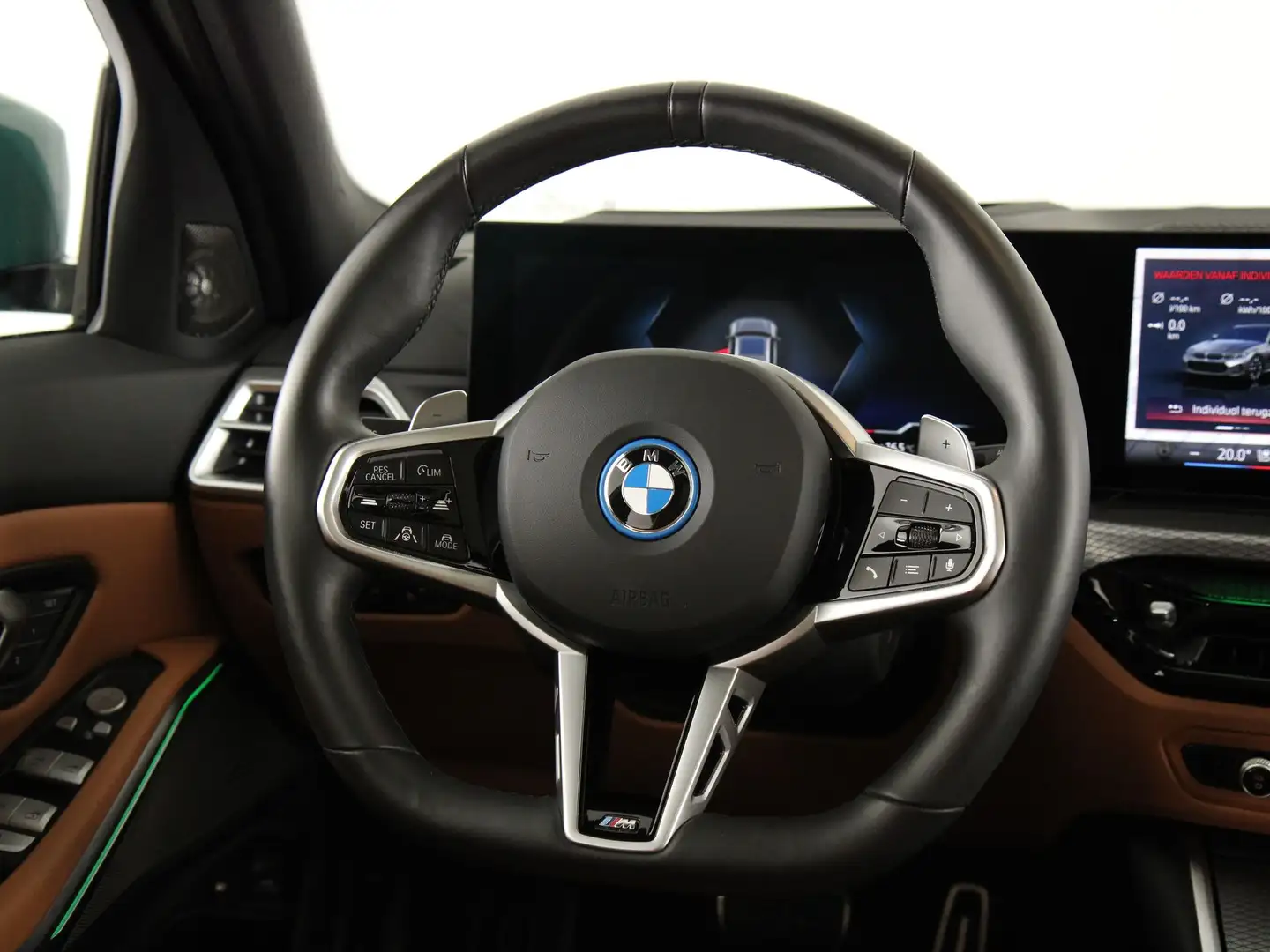 BMW 330 3 Serie 330e xDrive Touring M-Sport Grün - 2