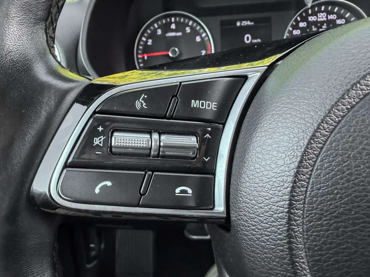 Kia Forte снимка Kia Forte
