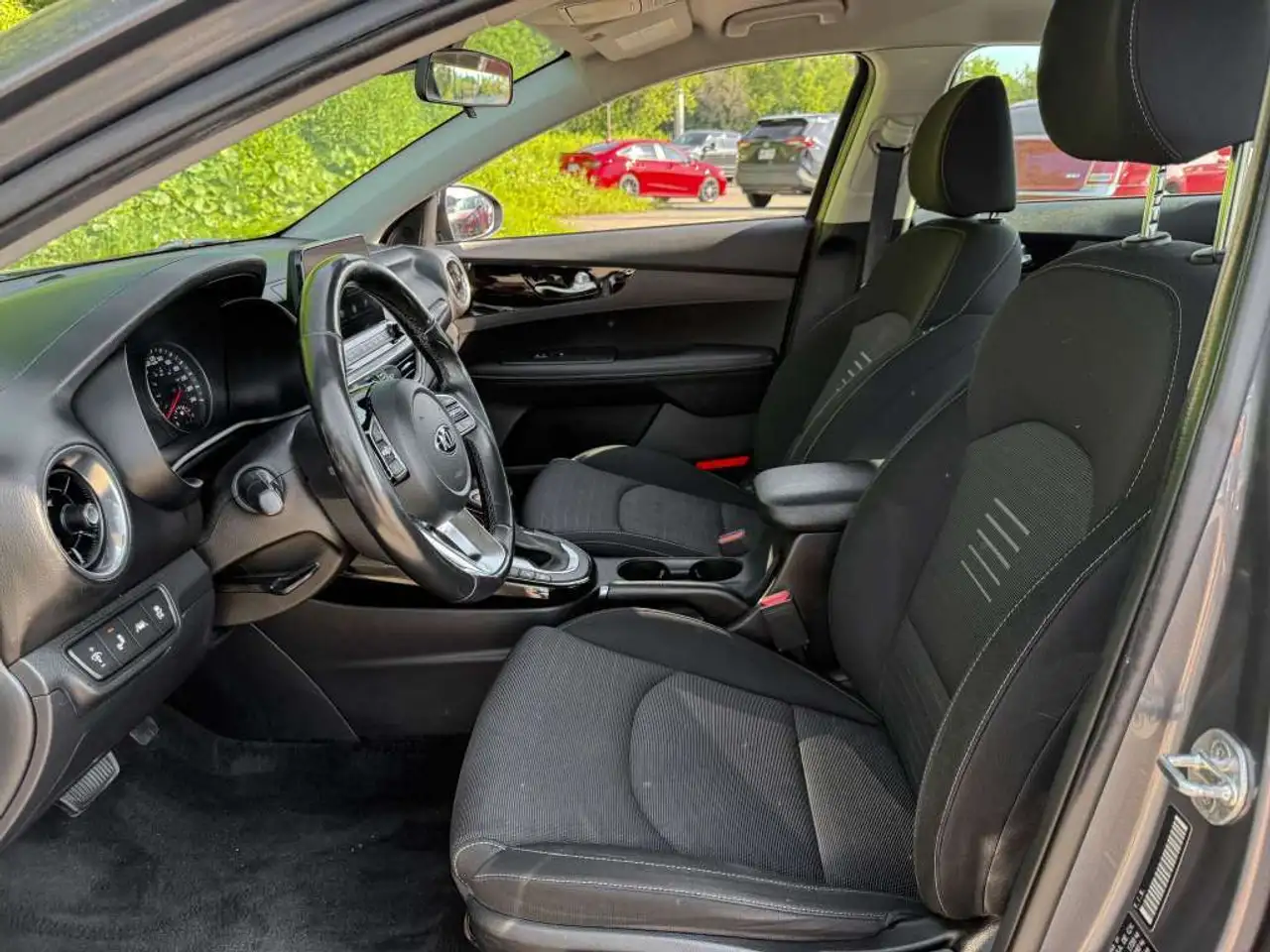 Kia Forte снимка Kia Forte