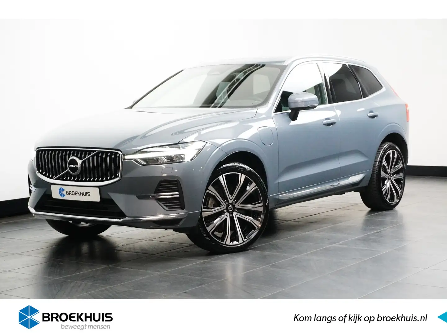 Volvo XC60 2.0 T6 Plug-in hybrid AWD Plus Bright | Panoramada Grijs - 1