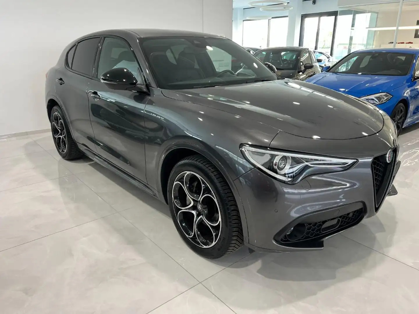 Alfa Romeo Stelvio 2.2 Turbodiesel 210 CV AT8 Q4 Veloce Grigio - 2