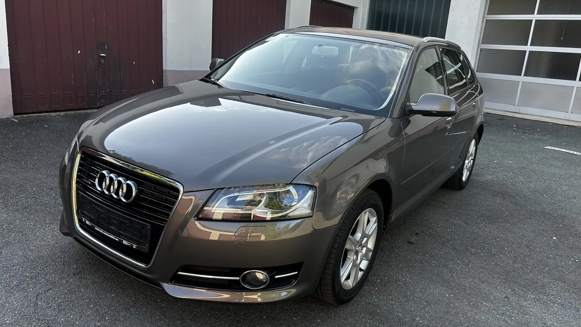 Audi A3 2.0 TDI Sportback DPF quattro Ambition Braun - 2