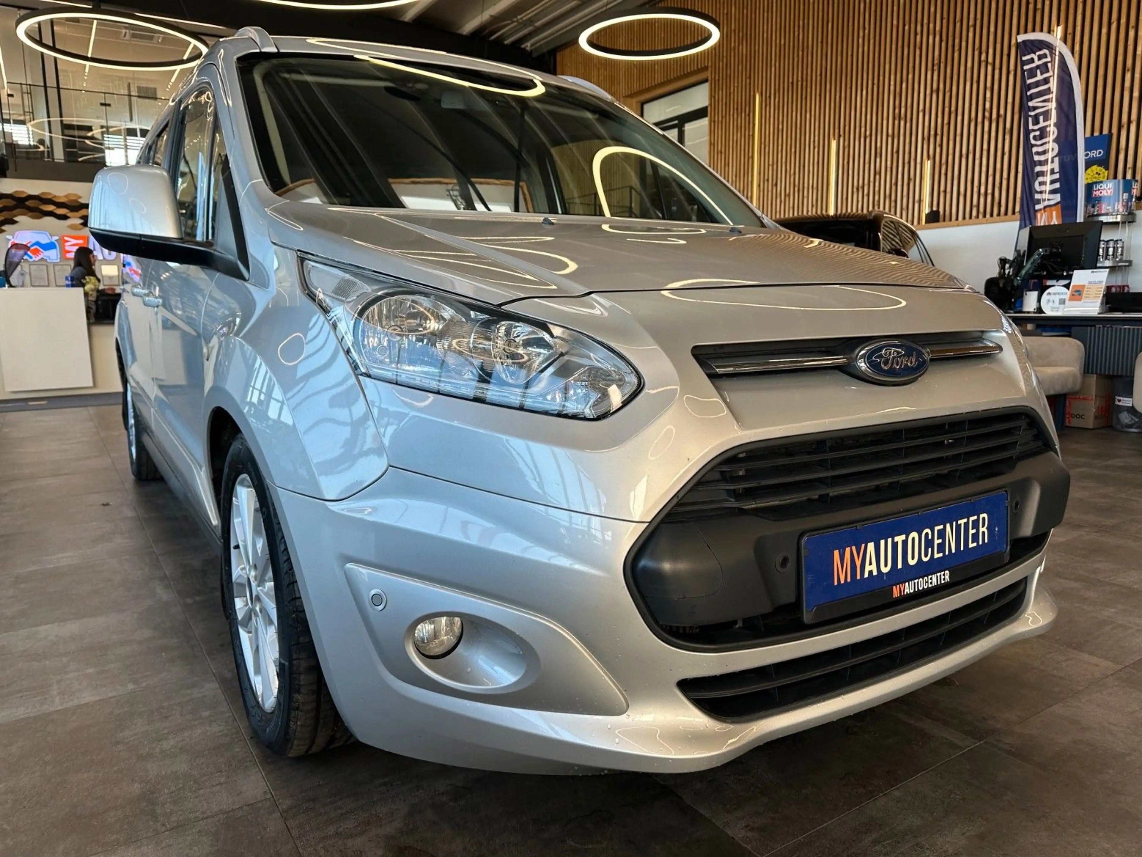 Ford Tourneo Connect Grand *PANO*SZHZ*TEMPO*NAVI*PDC*KAMERA* — photo 3