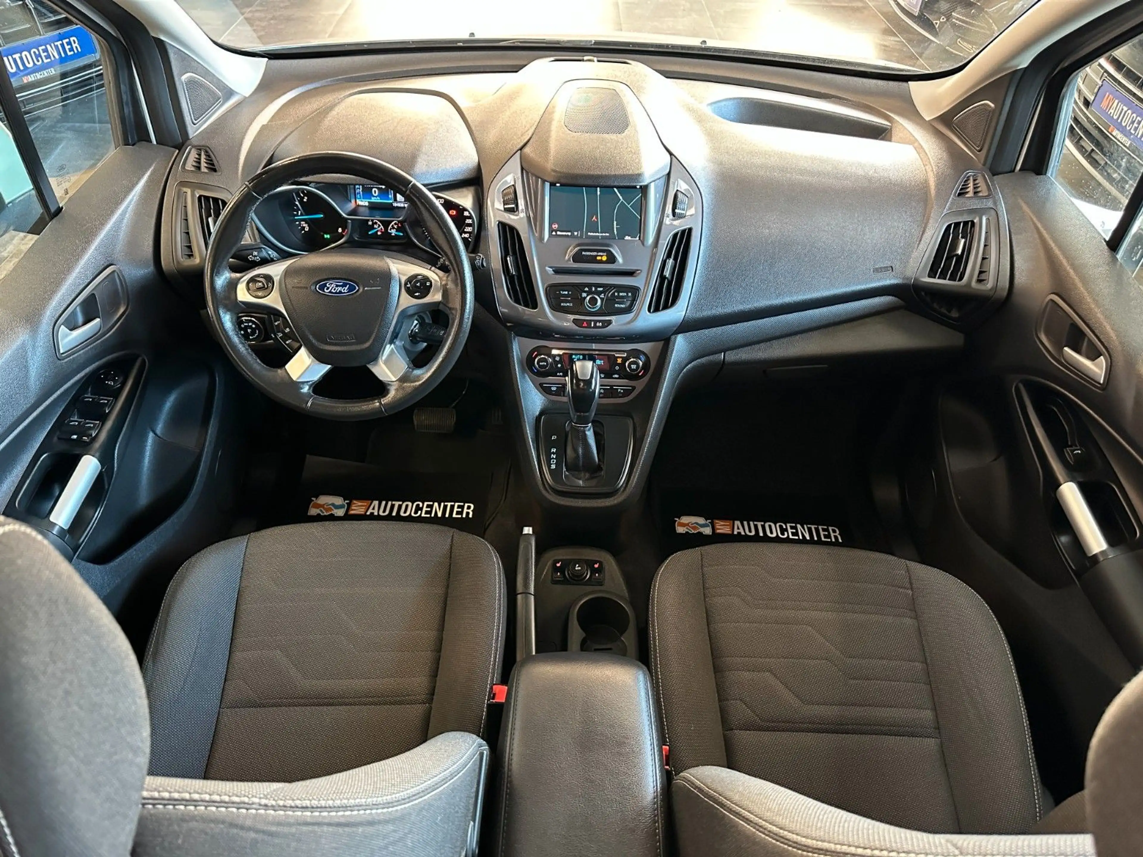 Ford Tourneo Connect Grand *PANO*SZHZ*TEMPO*NAVI*PDC*KAMERA* — photo 9