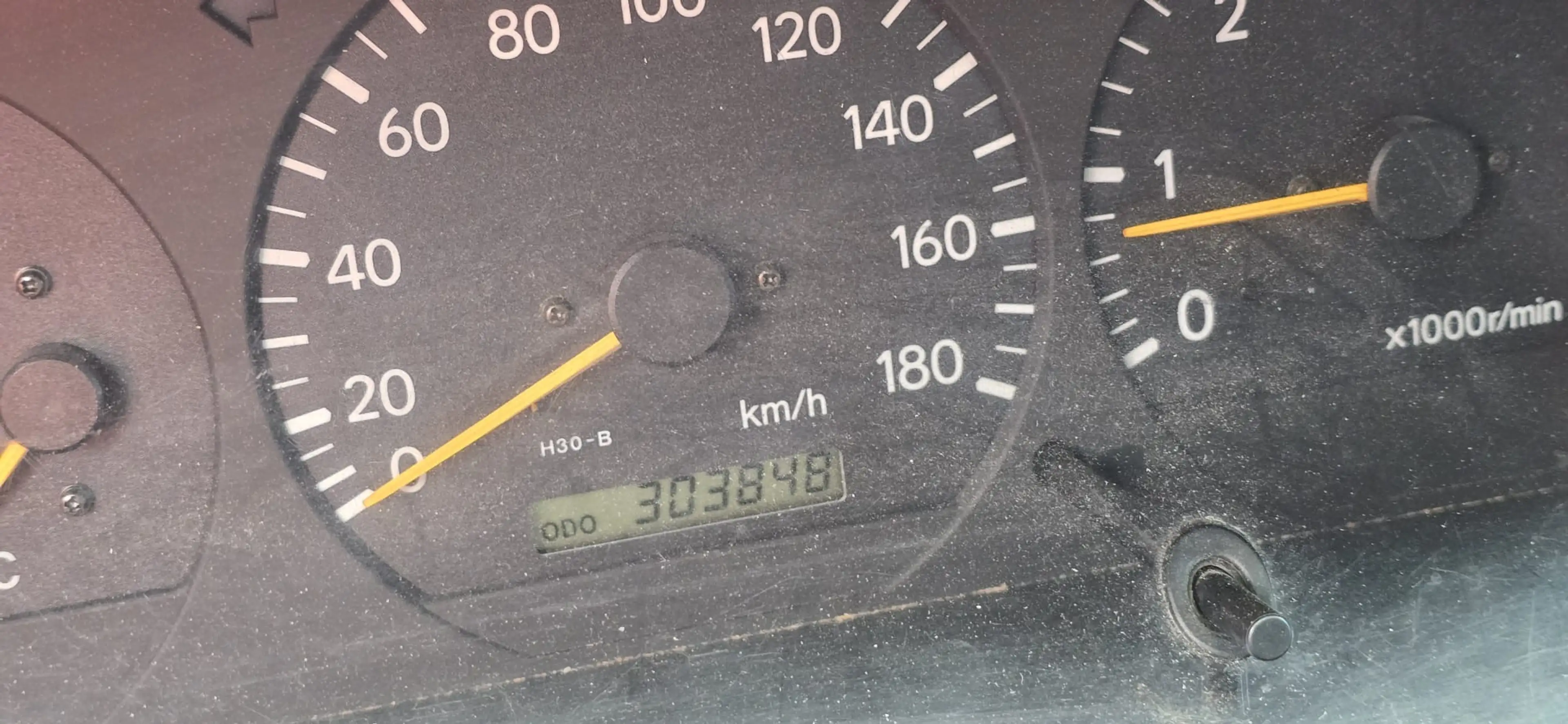 Toyota Hiace 2.5 Turbo D4D LX 4x4 (Hayon/Achterklep) — photo 11