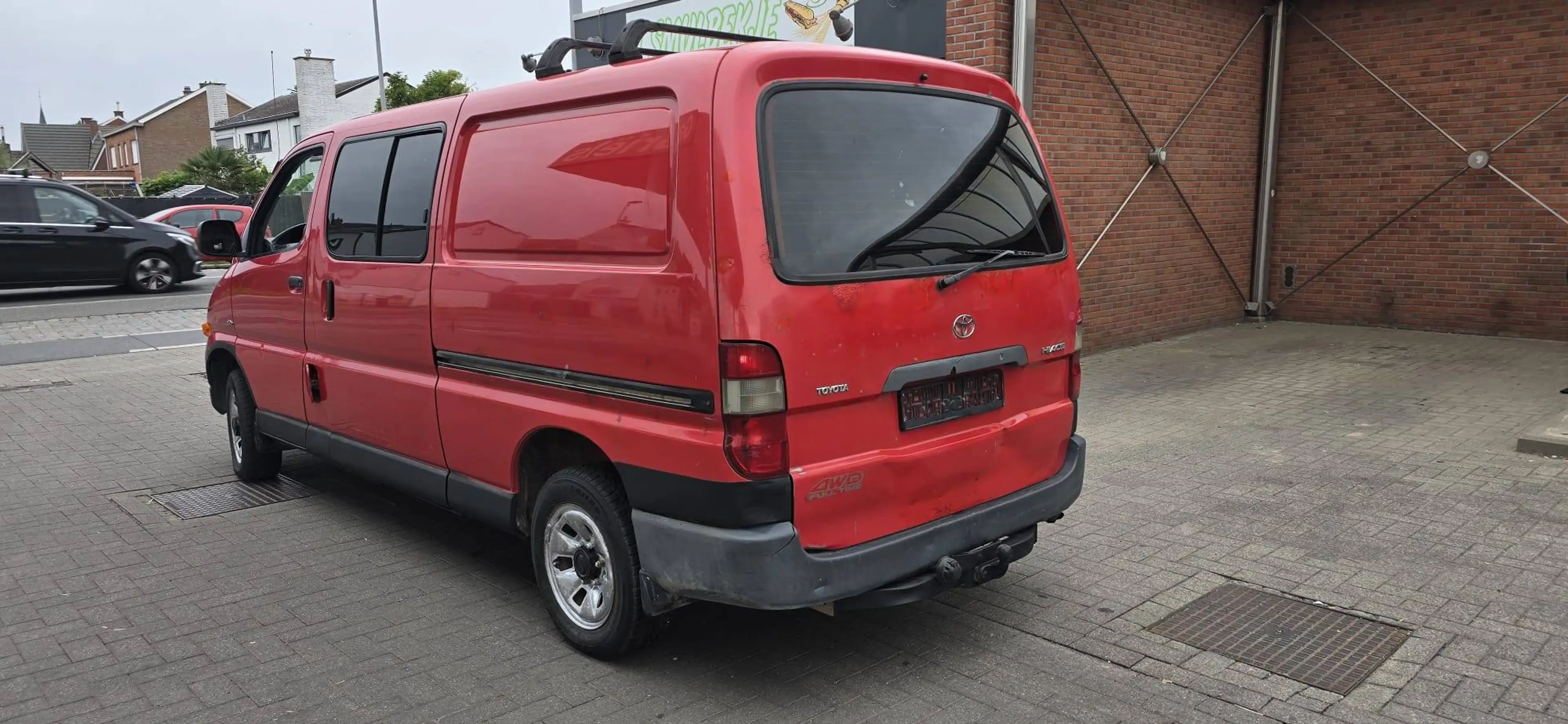 Toyota Hiace 2.5 Turbo D4D LX 4x4 (Hayon/Achterklep) — photo 4