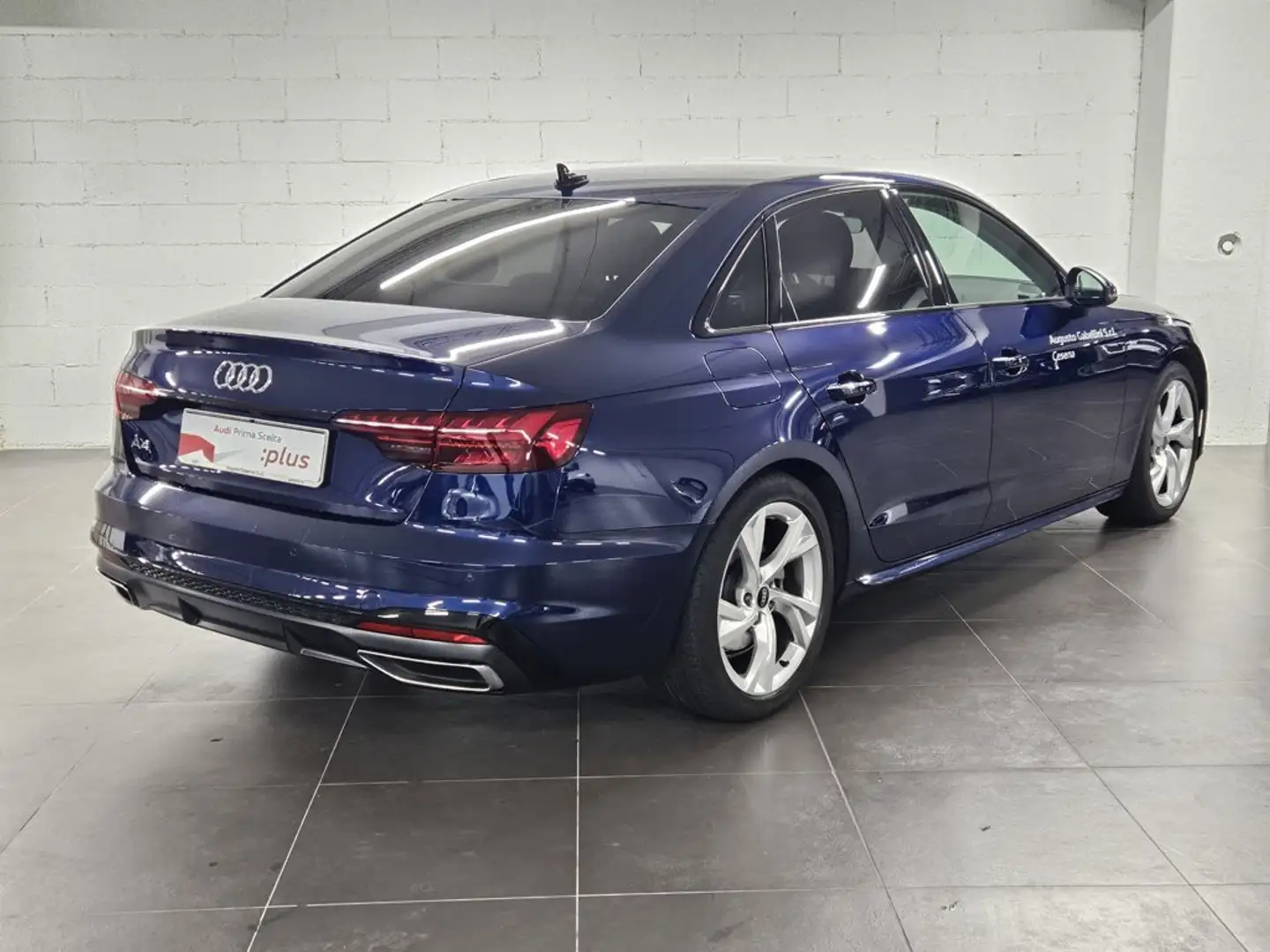 Audi A4 Berlina 35 2.0 tdi mhev S line edition 163cv s-tro Синій - 2