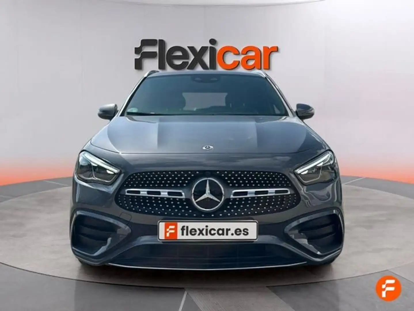 Mercedes-Benz GLA 220 220d 4Matic 8G-DCT Gris - 2