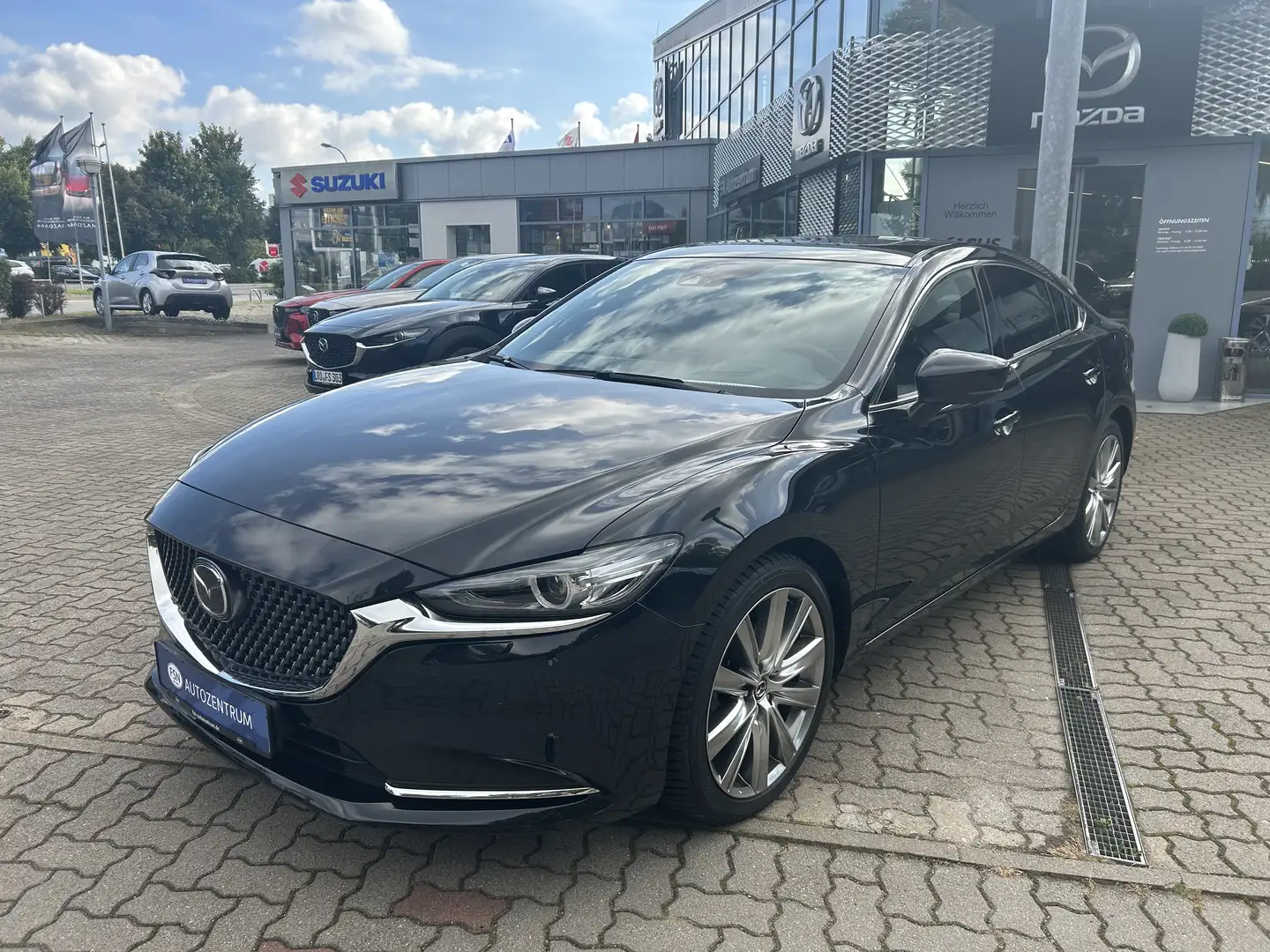 Mazda 6 2.5L SKYACTIV G 194 6AT FWD TAKUMI SUNR Schwarz - 1