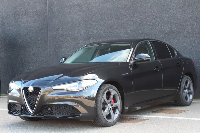 Alfa Romeo Giulia Giulia Super 2.0T - Automaat - Leder - Camera - ..