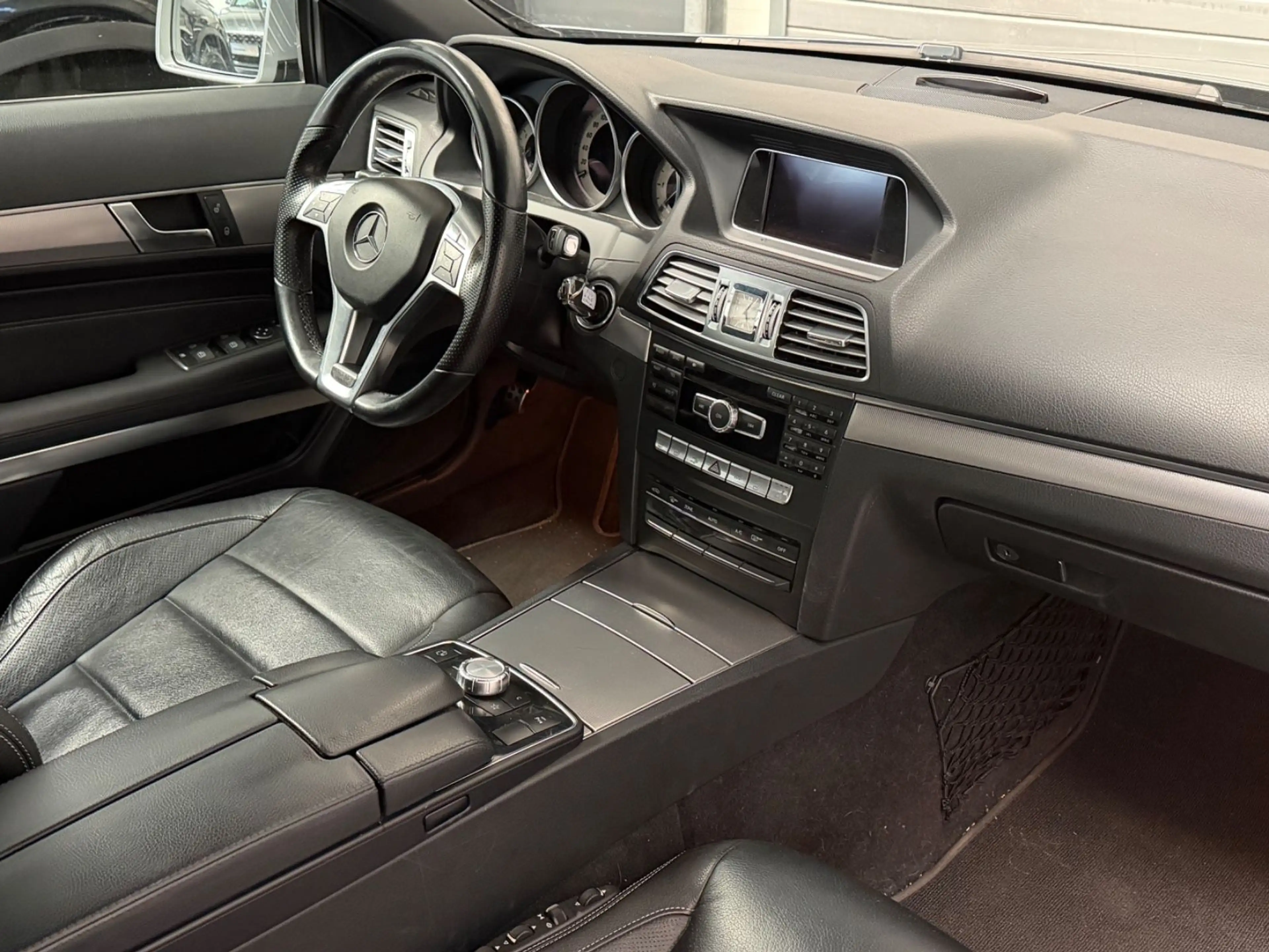 Mercedes-Benz E 250 Cabrio E 250 CDI AMG-Line/Navi/Leder/Tempomat — photo 6