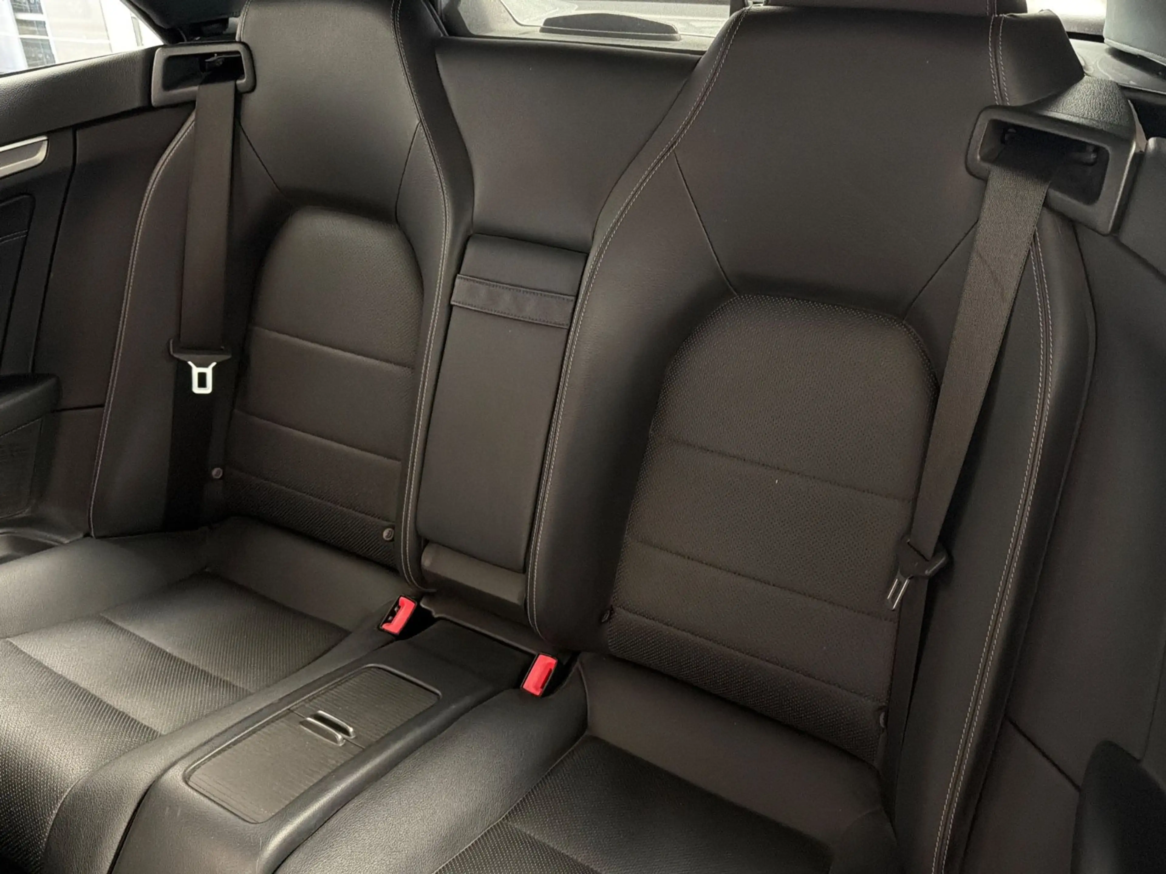 Mercedes-Benz E 250 Cabrio E 250 CDI AMG-Line/Navi/Leder/Tempomat — photo 9