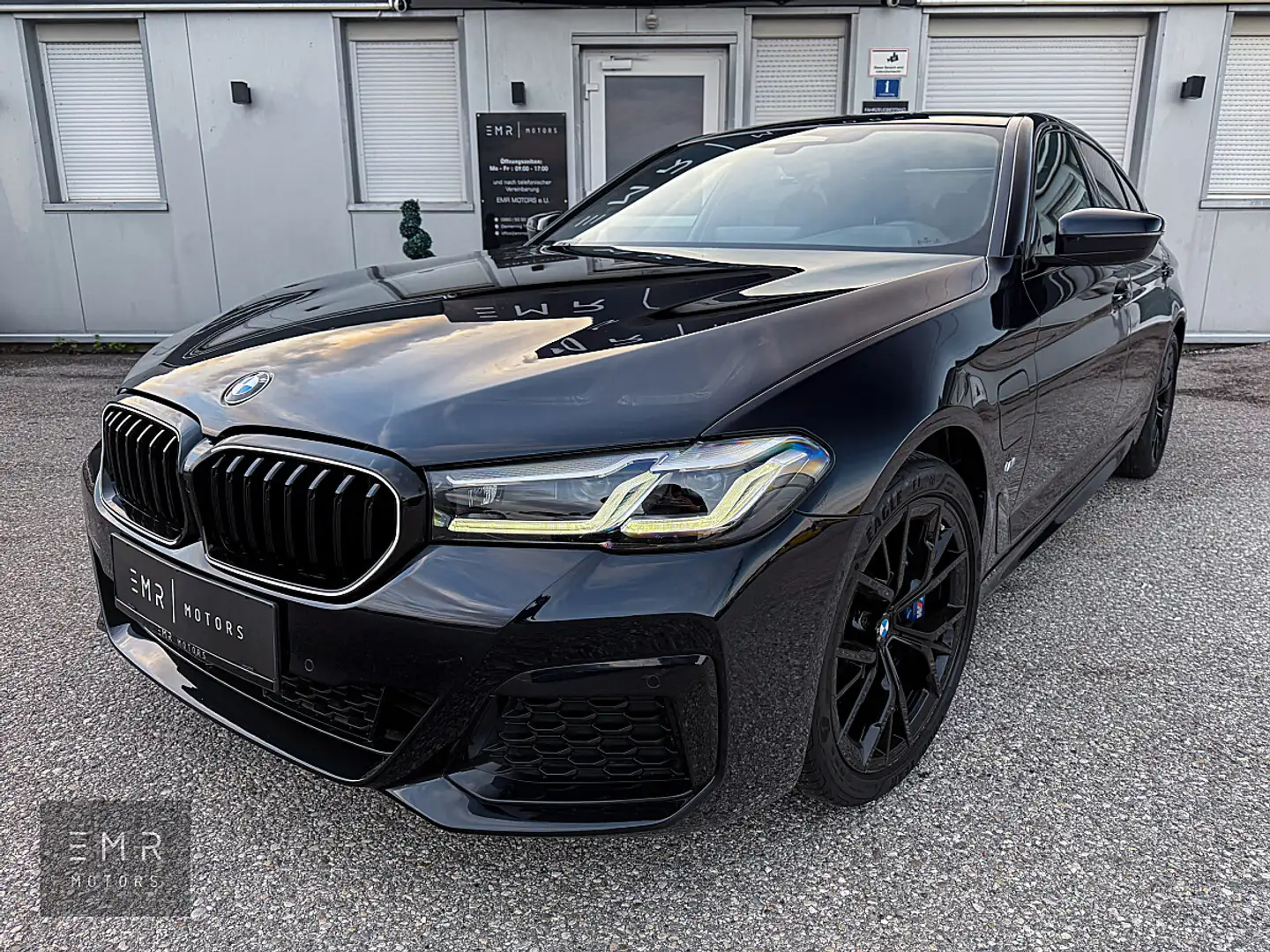 BMW 530 e LCI M-SPORTPAKET, ACC, DISPLAY KEY, LED-SCHEI... Schwarz - 2