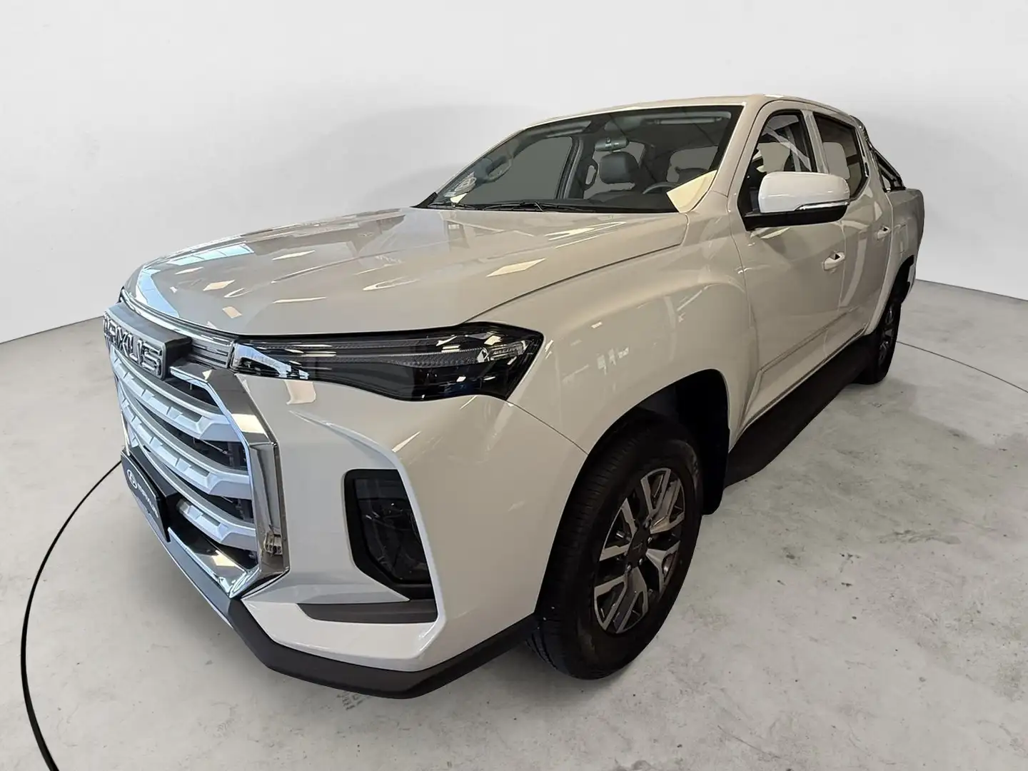 Maxus T90 Blanco - 1