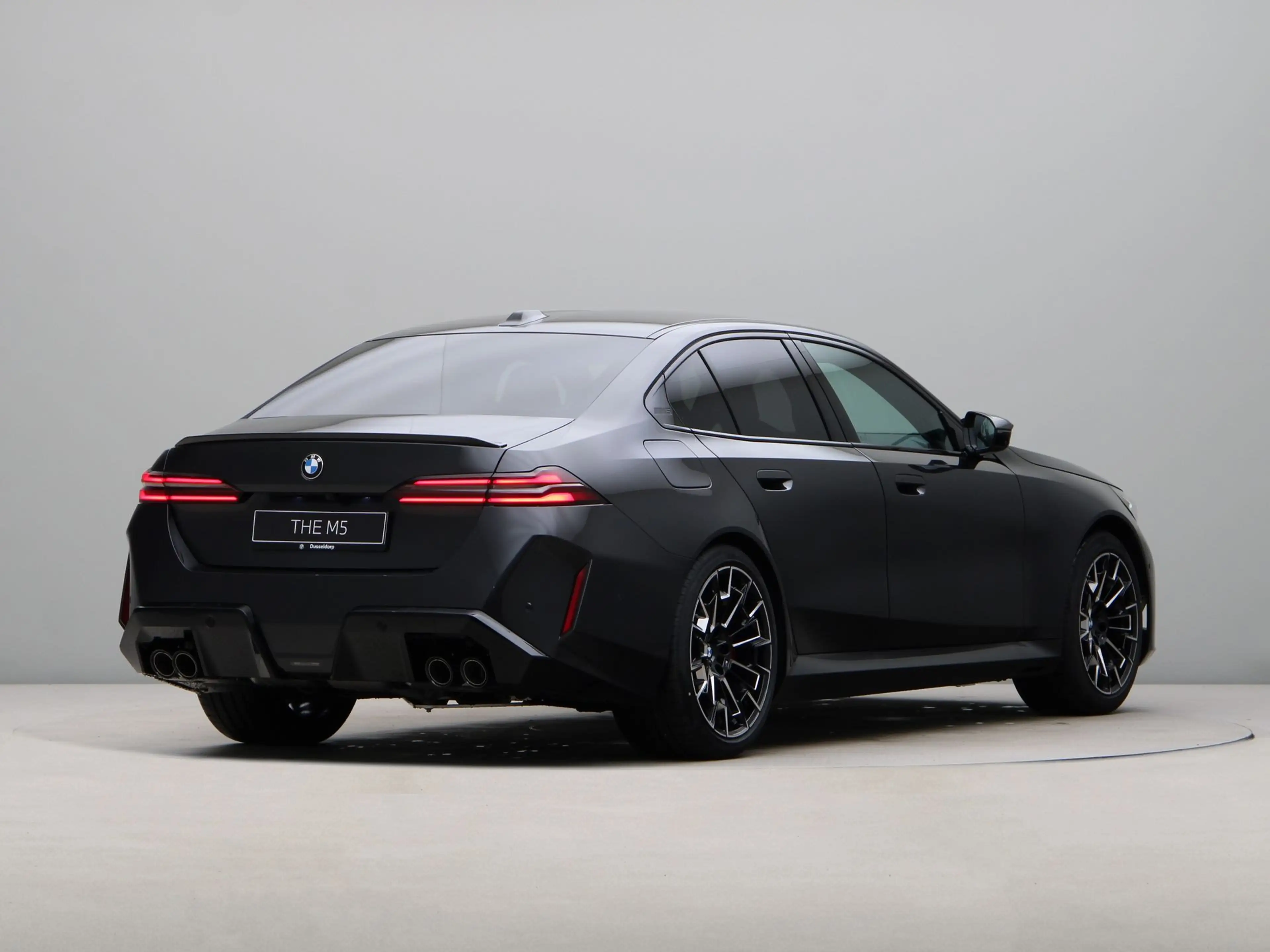 BMW M5 Sedan — photo 5