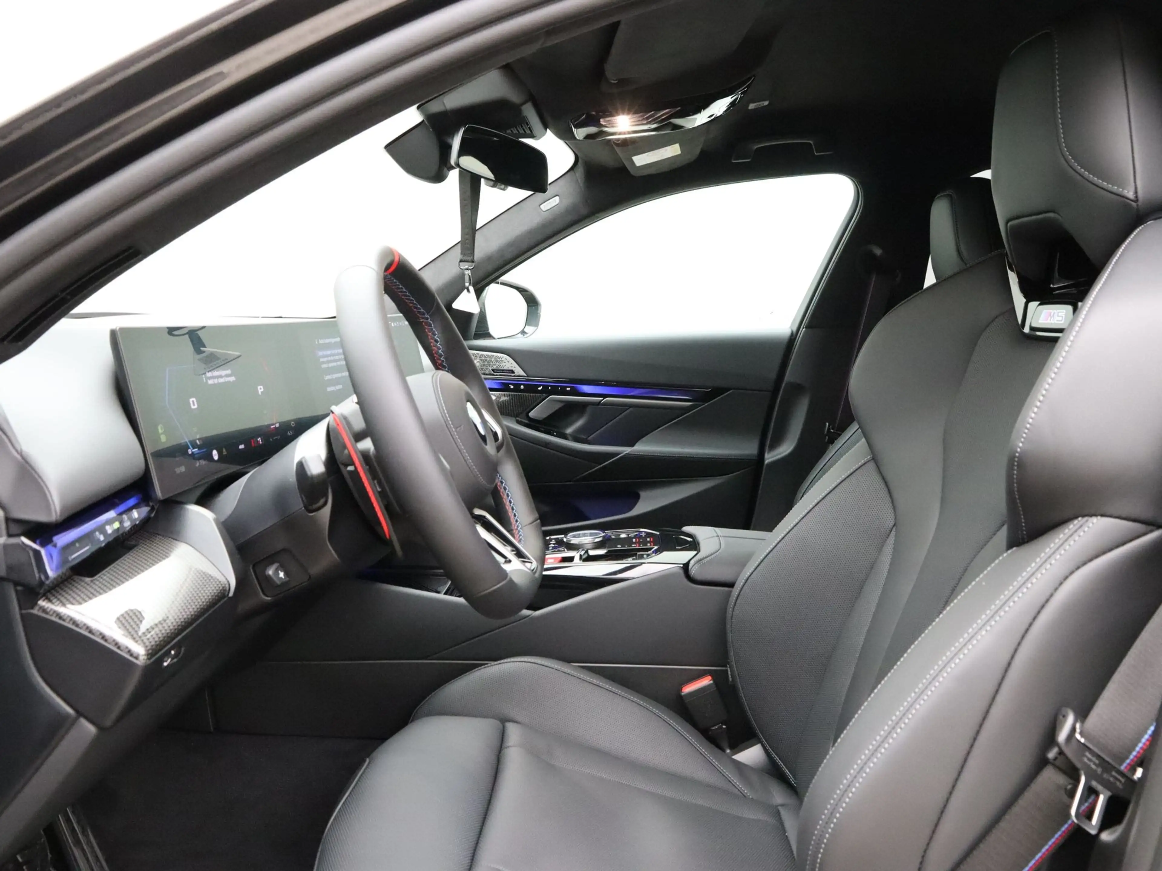 BMW M5 Sedan — photo 14