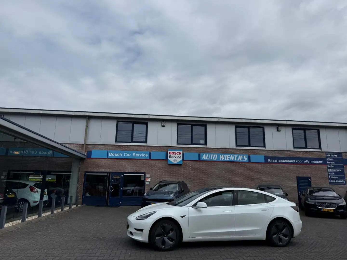 Tesla Model 3 Standard RWD Plus 60kWh | Leer | Pano Wit - 1