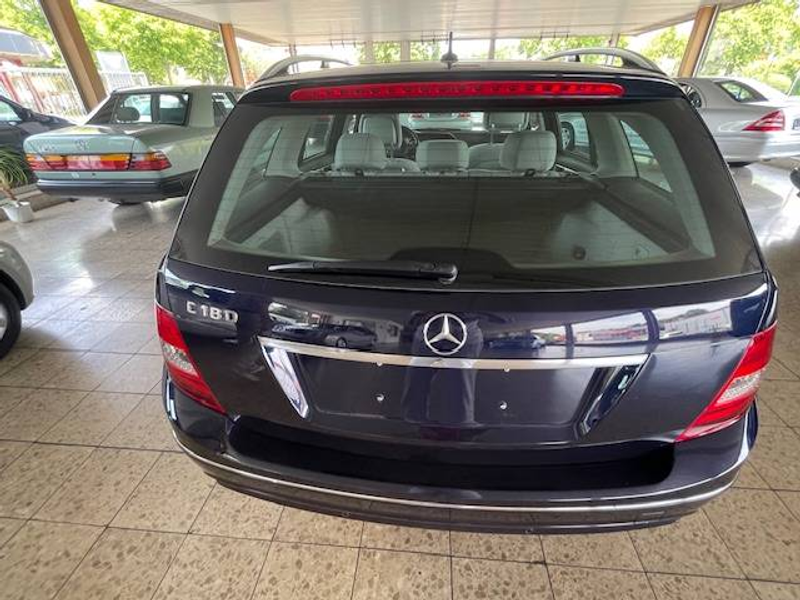 Mercedes-Benz C 180 C 180 CGI BlueEfficiency (204.249) — photo 4
