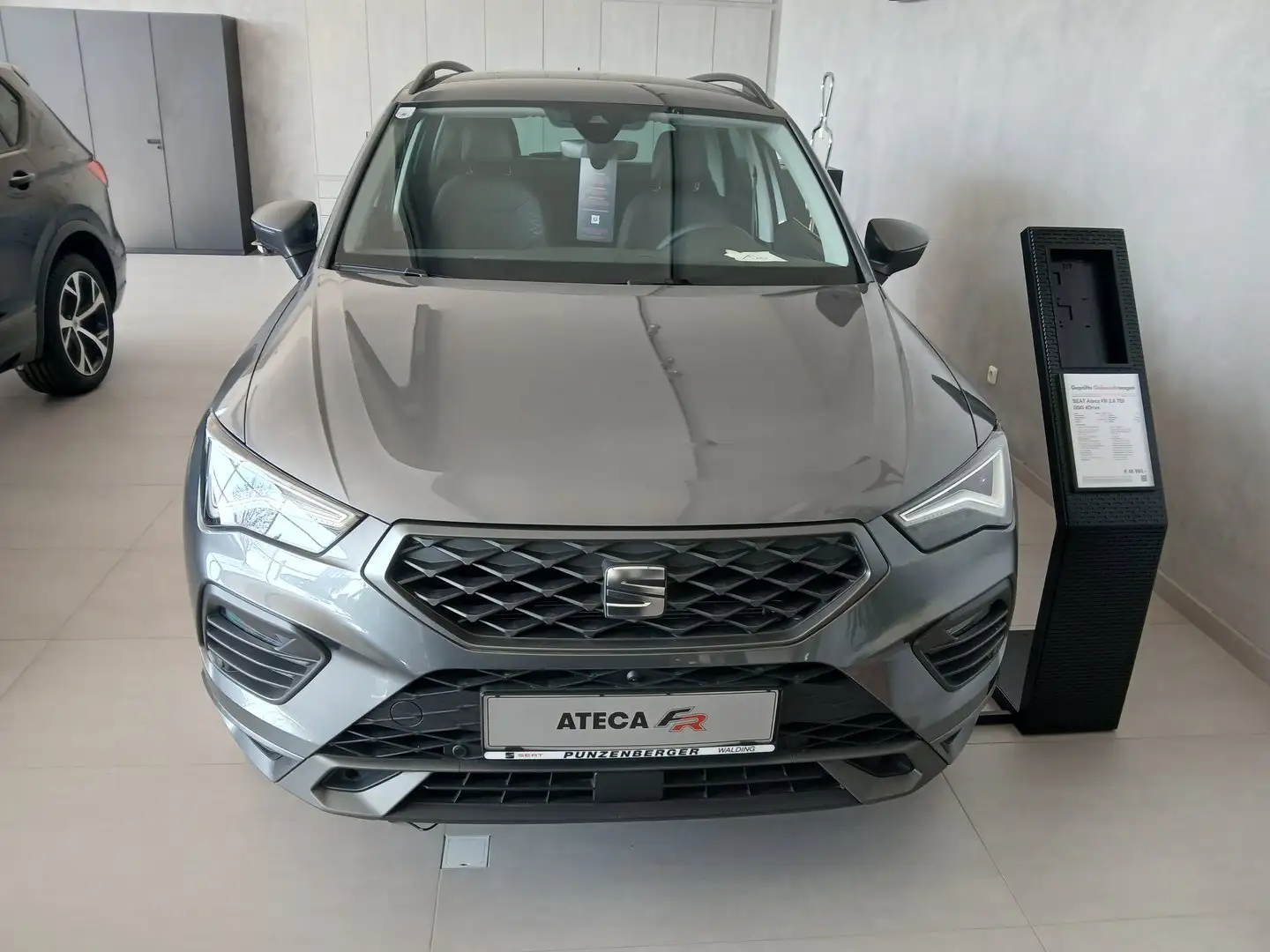 SEAT Ateca FR 2.0 TDI DSG 4Drive Grau - 2