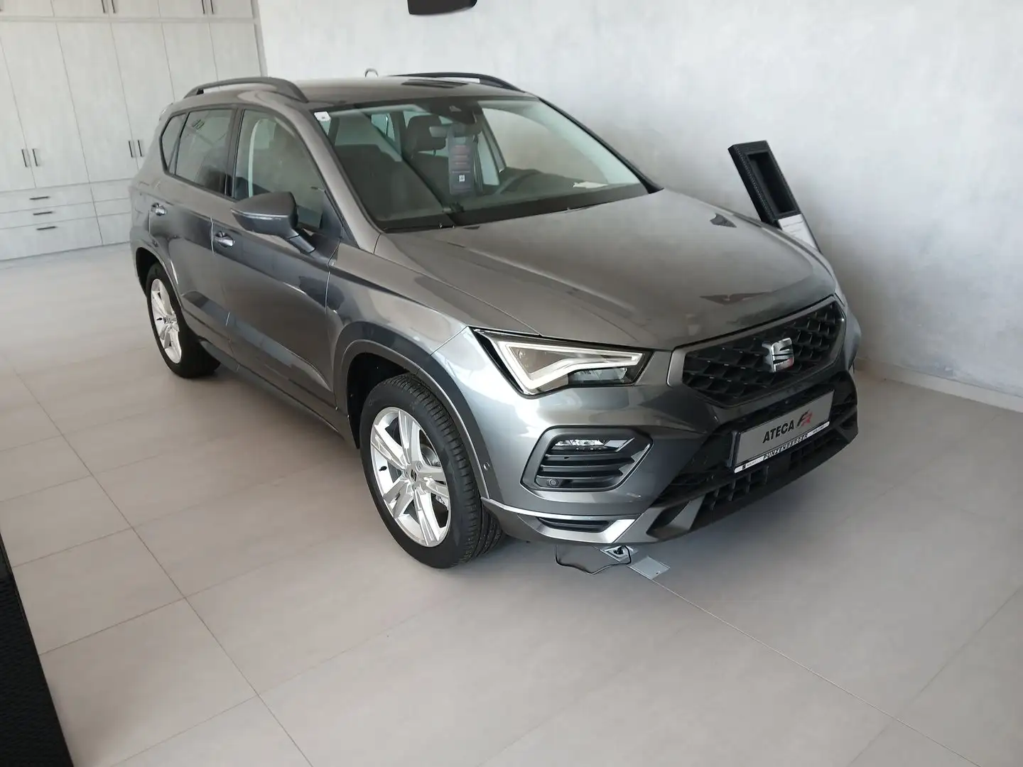 SEAT Ateca FR 2.0 TDI DSG 4Drive Grau - 1