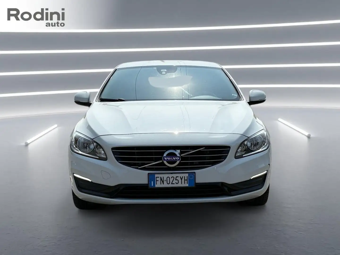 Volvo V60 D2 Geartronic R-design Bianco - 2