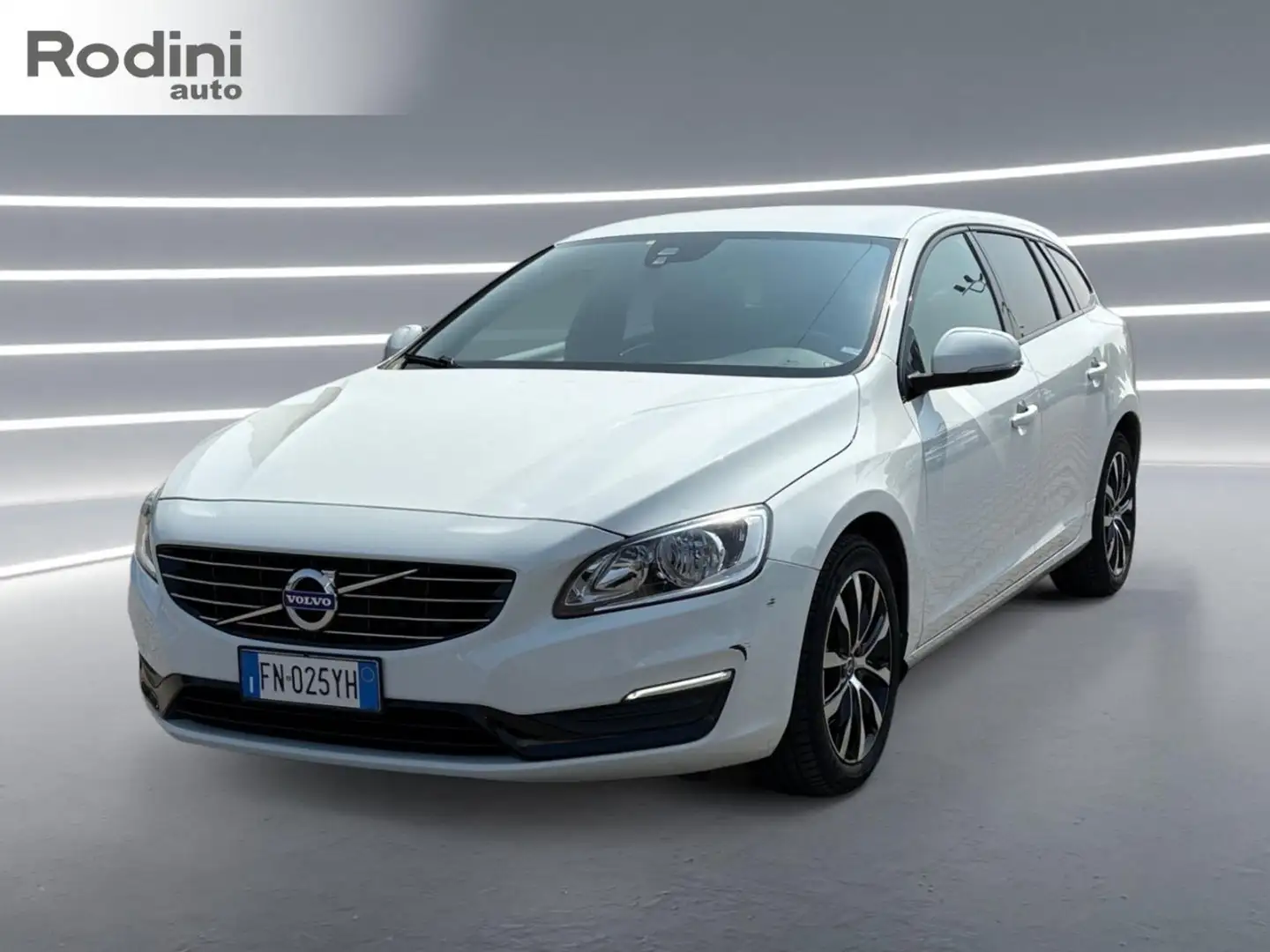 Volvo V60 D2 Geartronic R-design Bianco - 1
