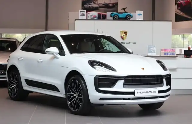 Porsche Macan view 7