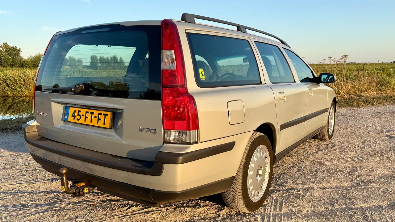 Volvo V70 2.4i, foto 5
