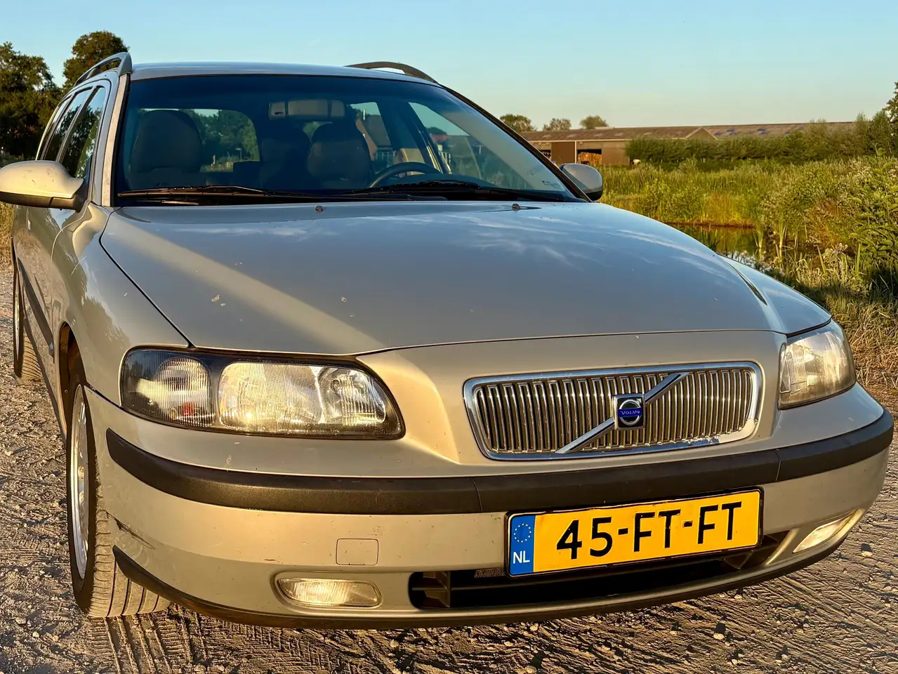 Volvo V70 2.4i, foto 6