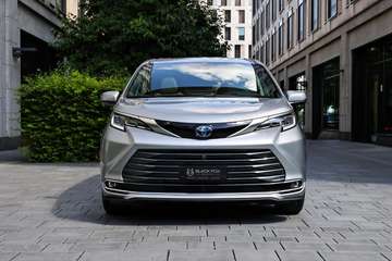 Platinum AWD | T1 OUTSIDE EU EXPORT