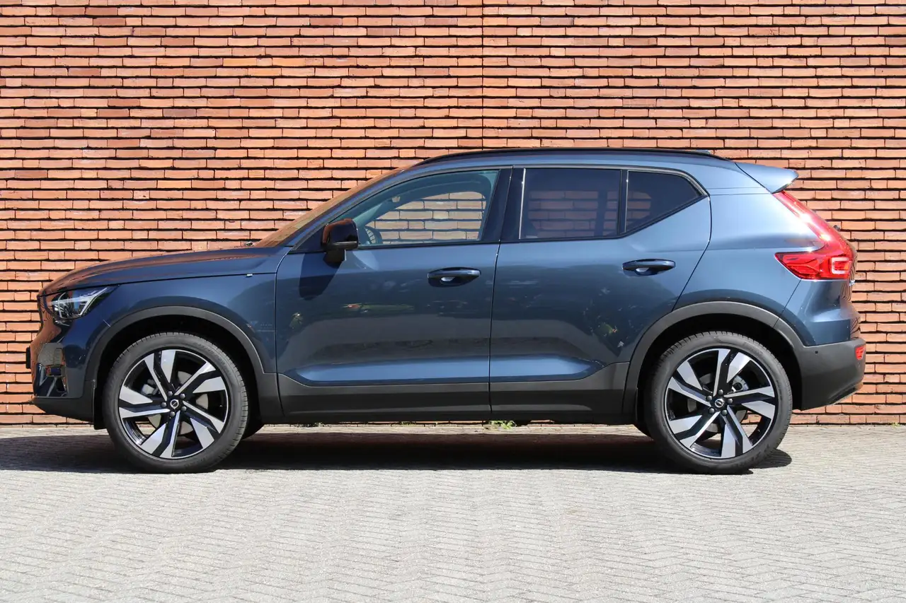 Volvo XC40 2026 — фото 9