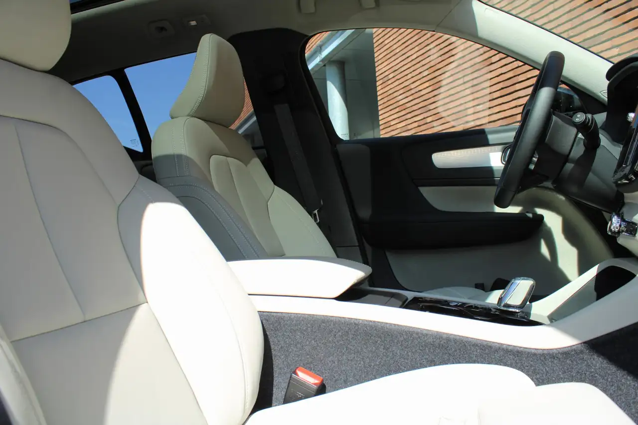 Volvo XC40 2026