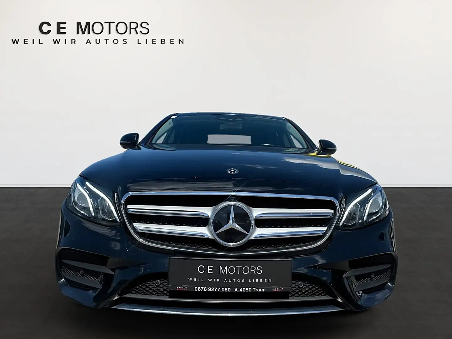 Mercedes-Benz E 300 Aut. Schwarz - 2