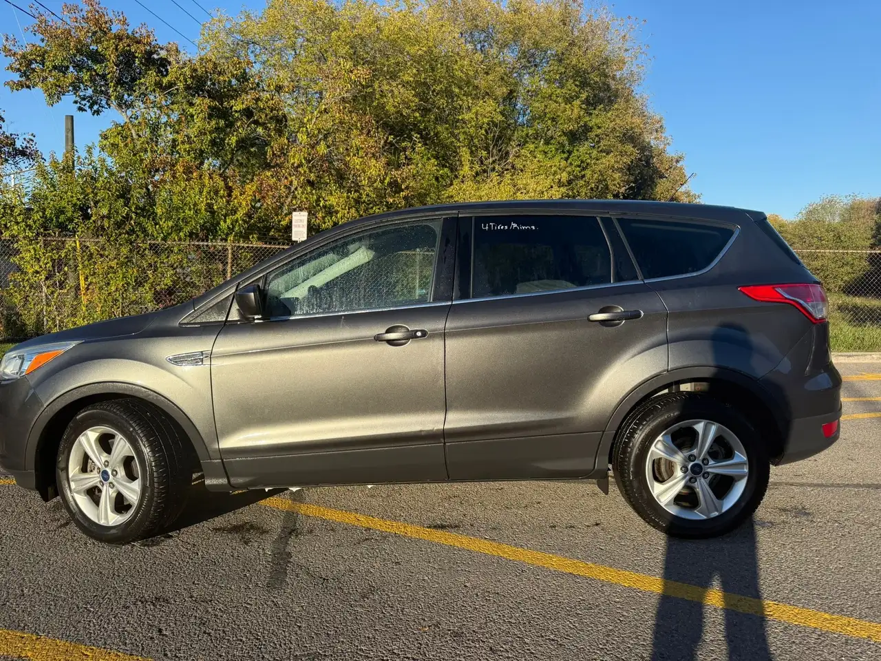 Ford Escape снимка Ford Escape