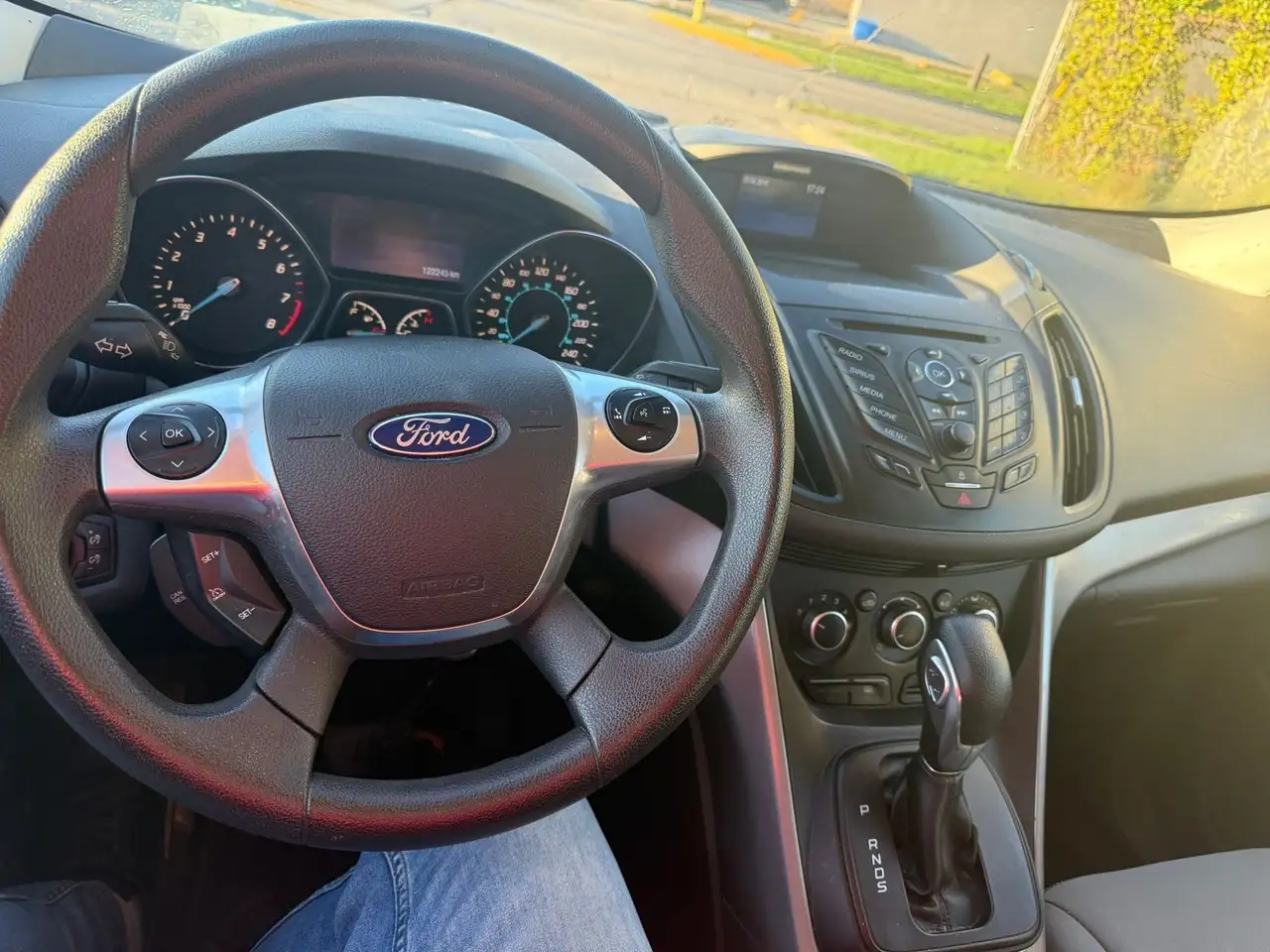 Ford Escape снимка Ford Escape