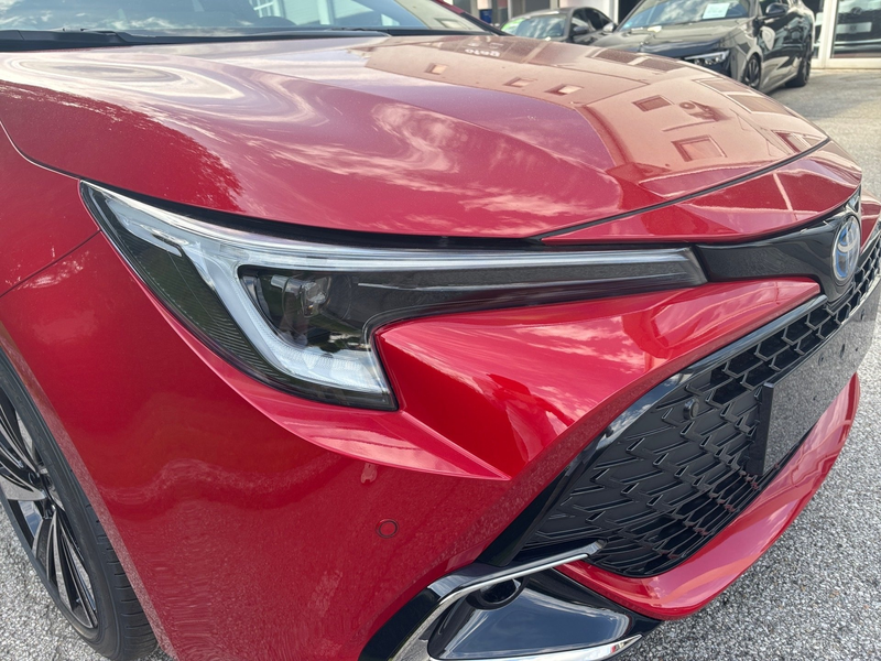 Toyota Corolla Touring Sports 1.8  Teamplayer ACC+LED — photo 9