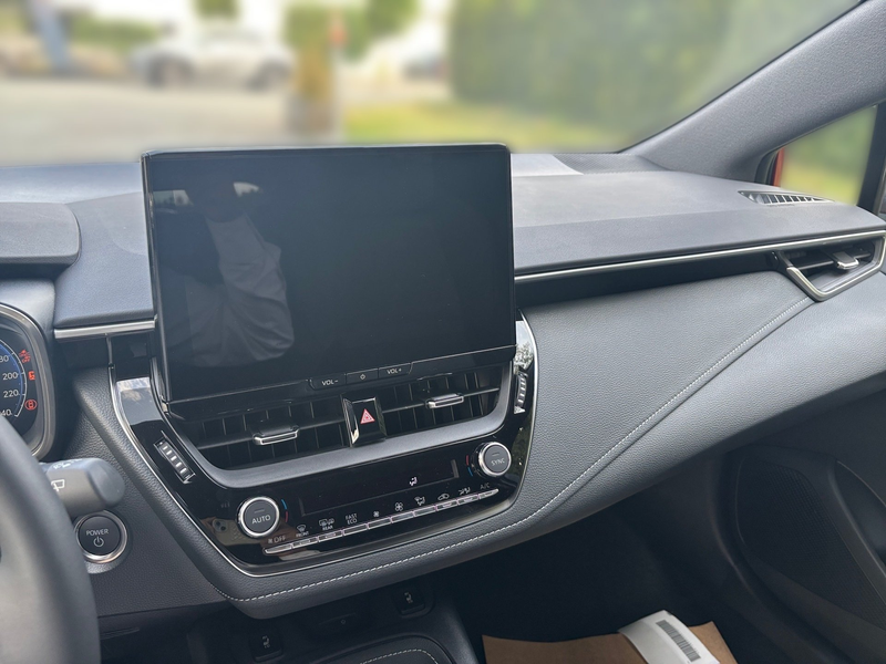 Toyota Corolla Touring Sports 1.8  Teamplayer ACC+LED — photo 12