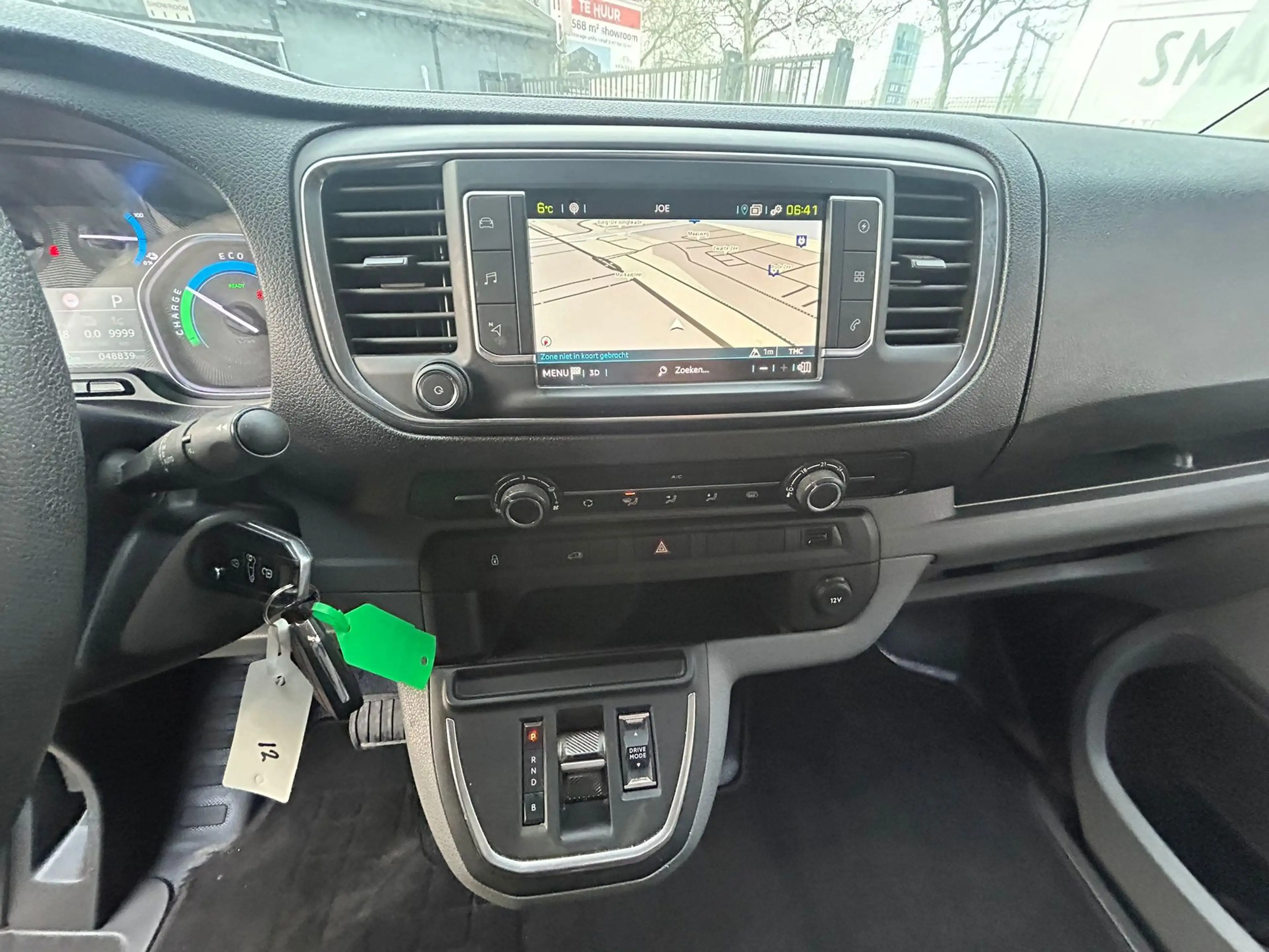Peugeot e-Expert Standard Asphalt 50 kWh — photo 7