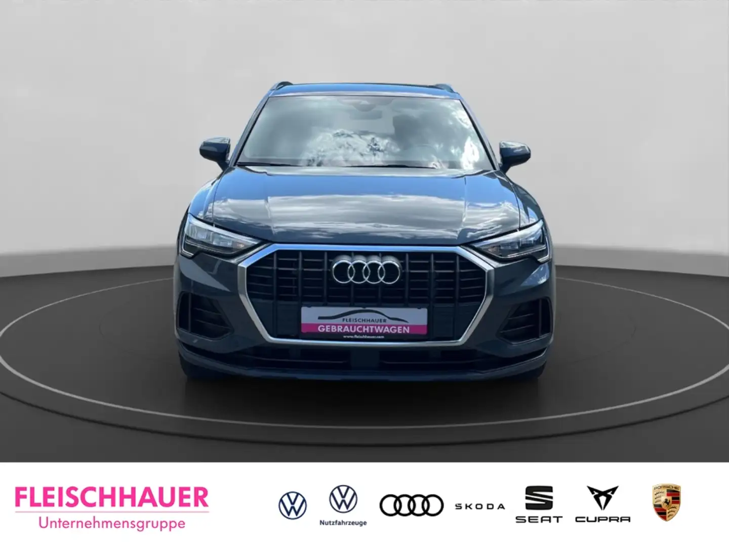 Audi Q3 45 TFSI e S-line Interieur AHK Kamera Alcantara Grau - 2