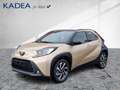 Toyota Aygo X 1.0 Teamplayer ACC+Navi+SHZ+Fernlichtass. Beige - thumbnail 2