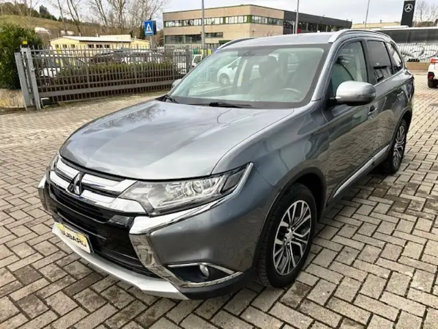 Mitsubishi Outlander Outlander 2.2 DI-D 4WD Instyle 7p.