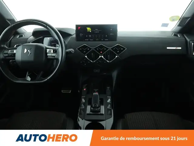 DS Automobiles DS 3 Crossback view 12