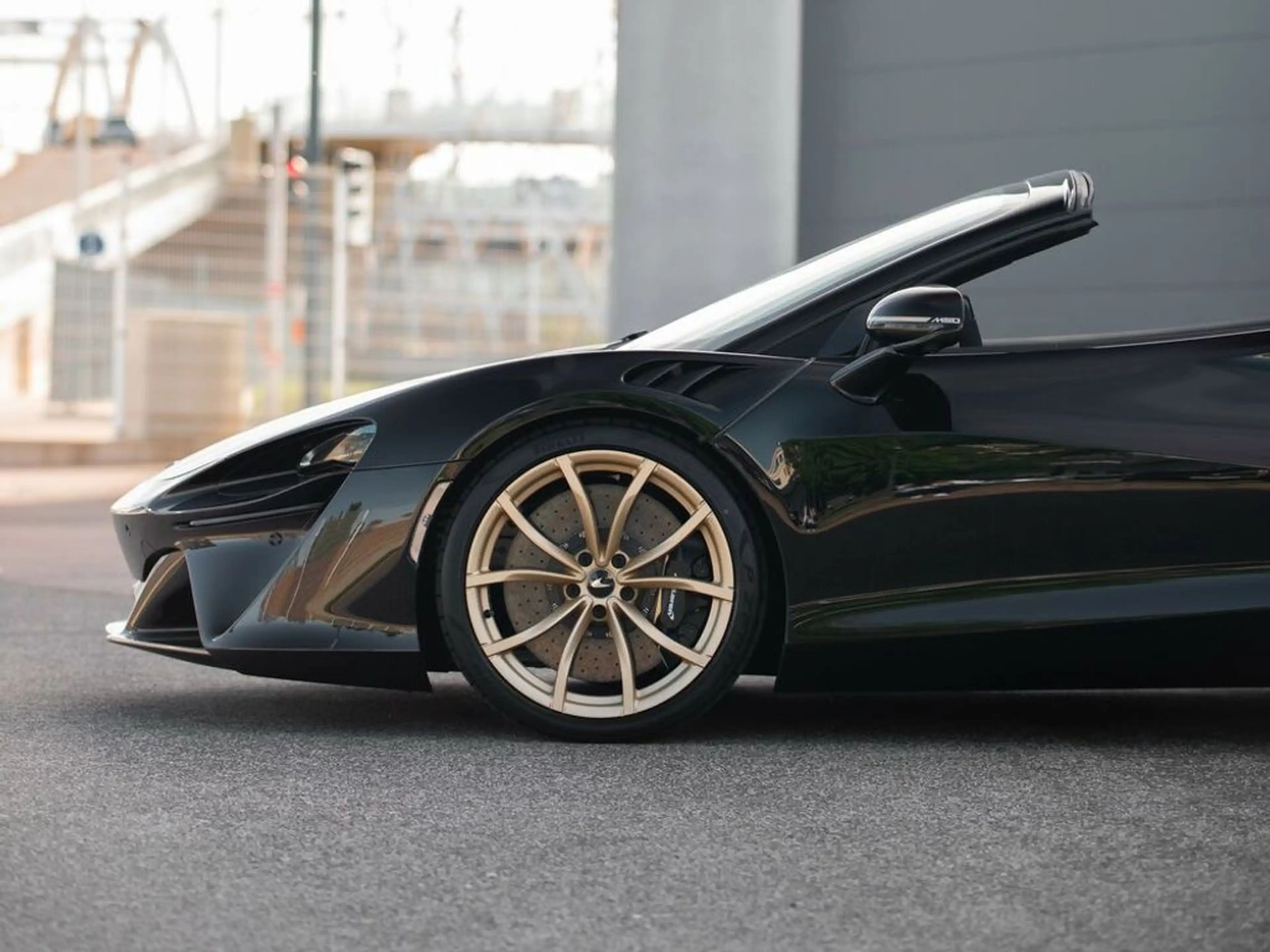 McLaren Artura Artura Spider / MSO Pack / F1 Drivers Signatures — photo 5