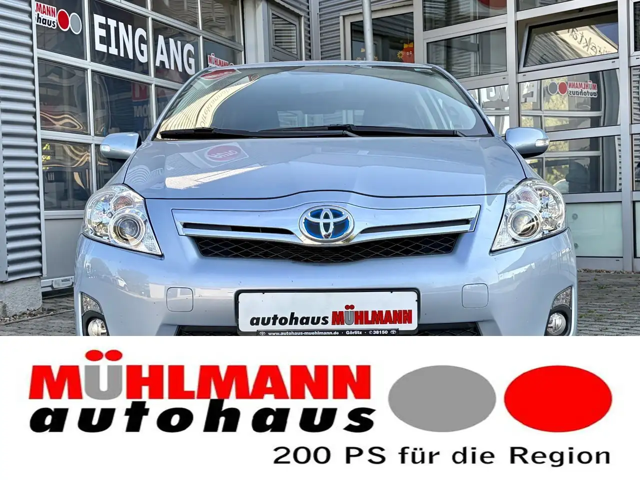 Toyota Auris 1.8 (Hybrid) Life — photo 1 of 19