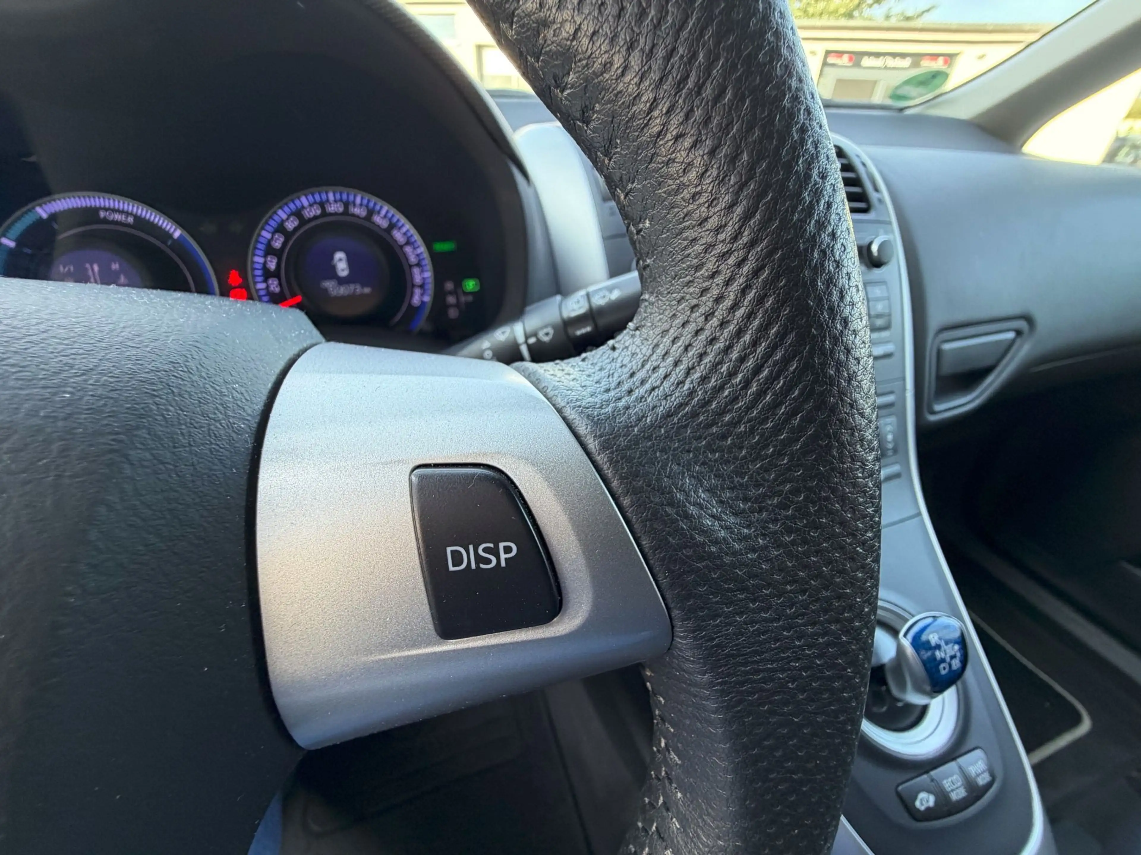 Toyota Auris 1.8 (Hybrid) Life — photo 18