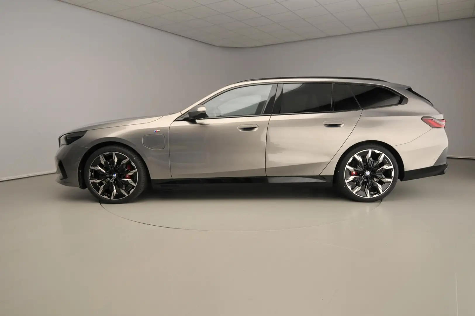 BMW 530 5 Serie Touring 530e | M-Sportpakket | LED | Leder Grijs - 2