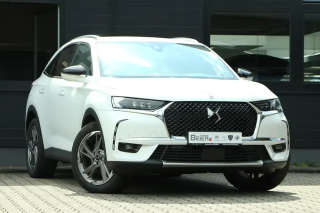 DS Automobiles DS 7 Crossback view 2