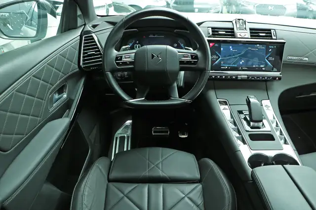 DS Automobiles DS 7 Crossback view 9